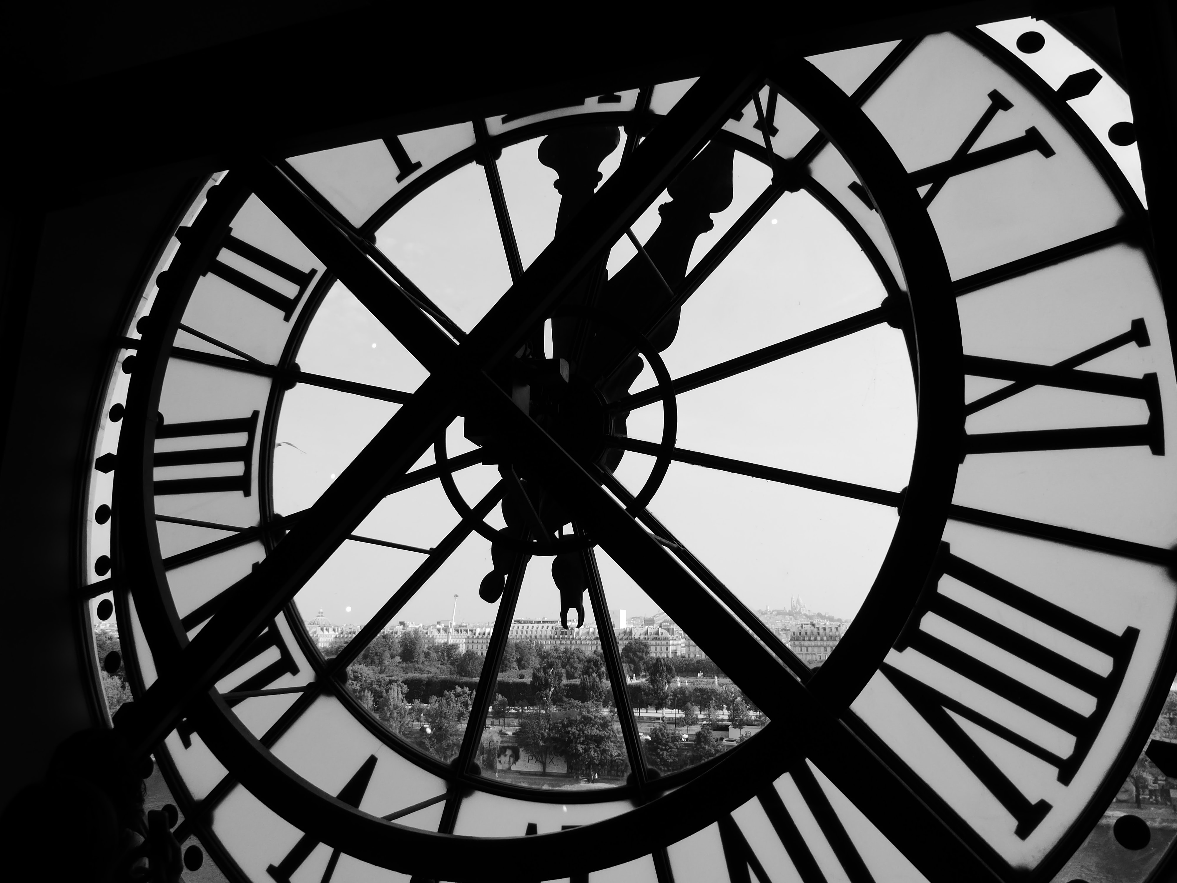 clock black and white